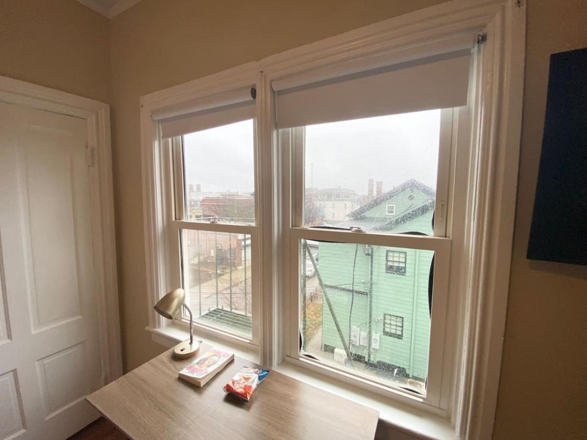 Sunny Spacious Room In Federal Hill, Downtown With Shared Bathroom And Kitchen Providence Luaran gambar