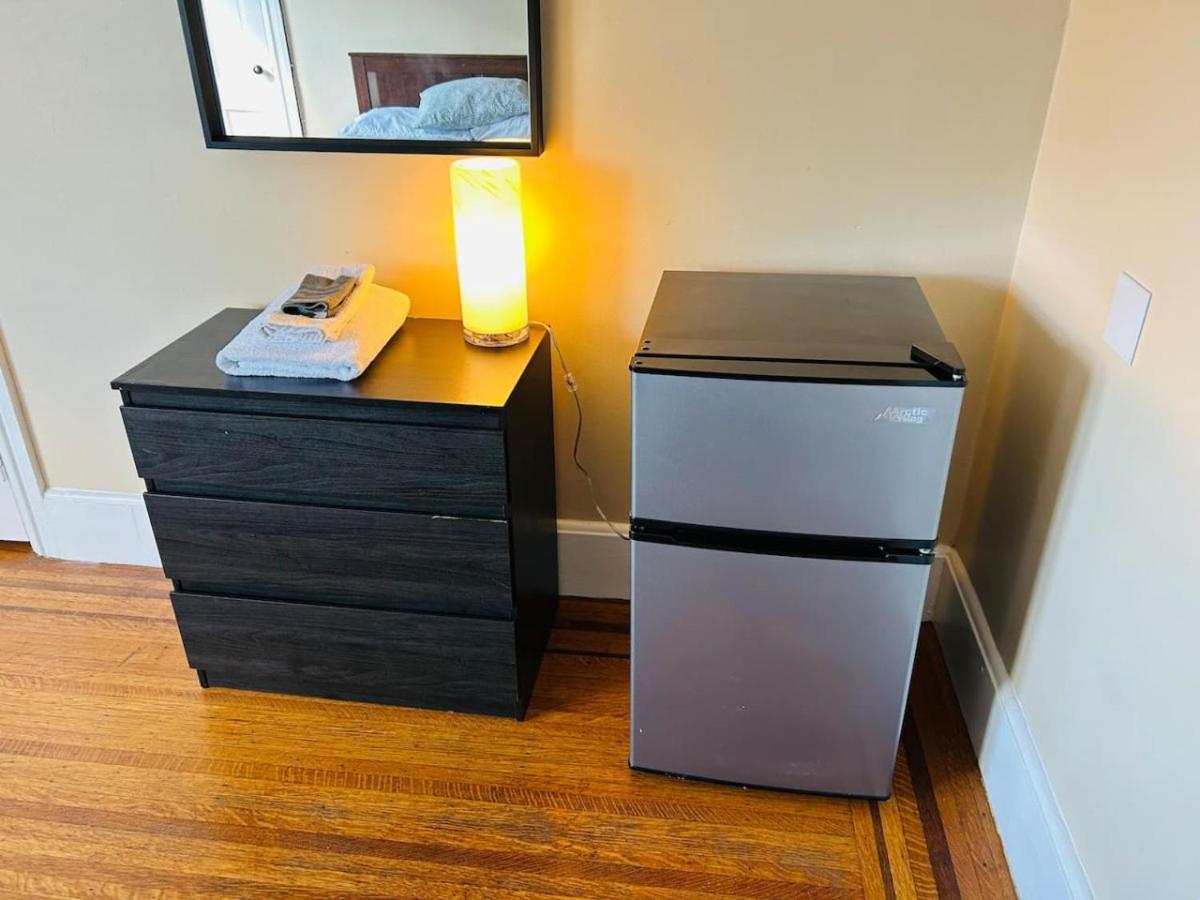 Sunny Spacious Room In Federal Hill, Downtown With Shared Bathroom And Kitchen Providence Luaran gambar