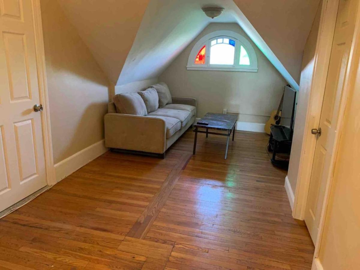 Sunny Spacious Room In Federal Hill, Downtown With Shared Bathroom And Kitchen Providence Luaran gambar